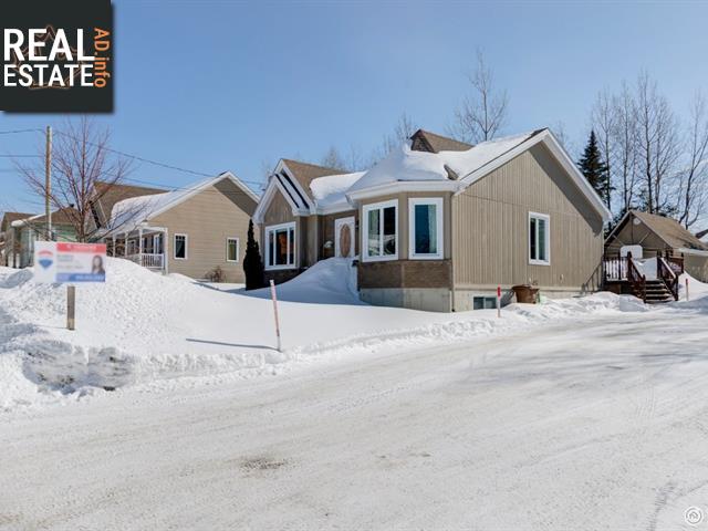 Property 3211 Rue Sevigny main img