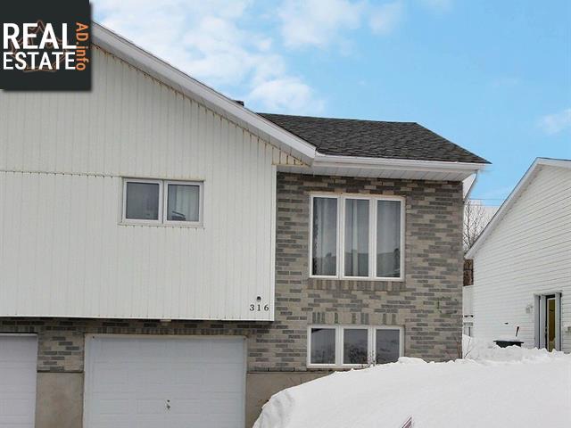 Property 316 Rue Comeau main img
