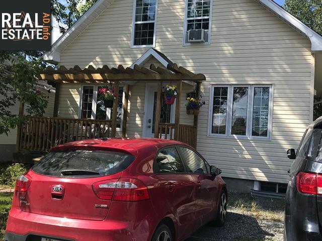 Property 211 Rue Cardinal-Begin E. main img