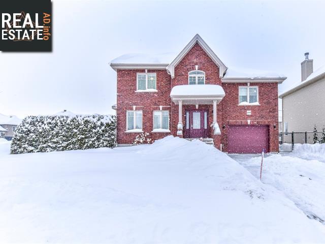 Property 180 Rue Anne-Mckeating main img