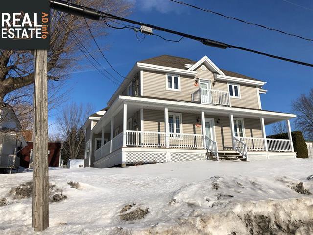 Property 704-706 Rue St-Ephrem main img