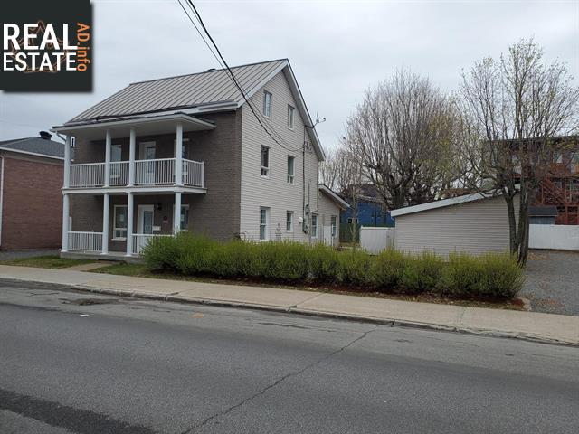 Property 1552 Av. Champlain main img