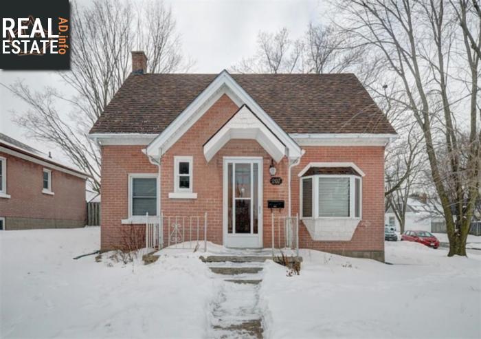 Property 207 Highland Road E main img