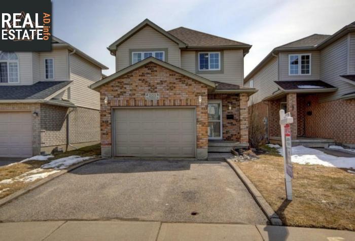 Property 203 Hollyridge Crescent main img