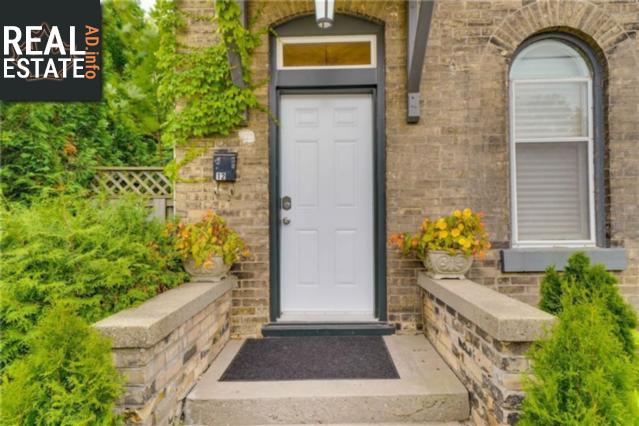 Property 12 Lorne Crescent main img