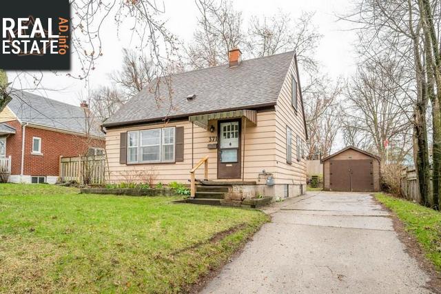 Property 371 Lawrence Avenue main img