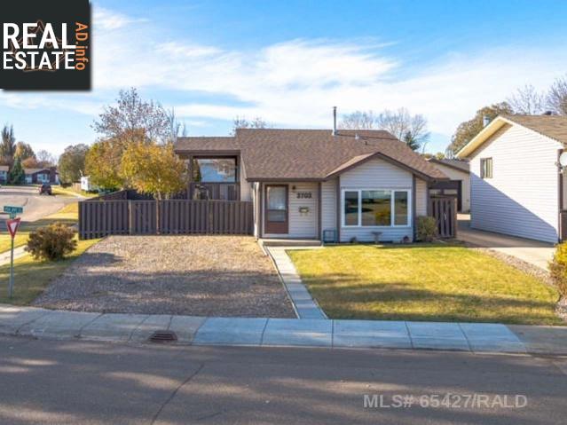 Property 2702 45a Avenue Close main img
