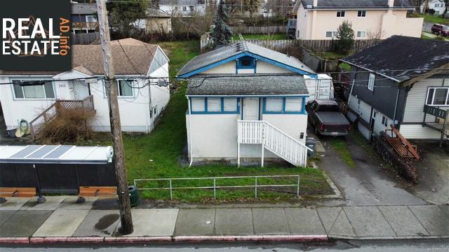 Property 3109 Tillicum Rd main img