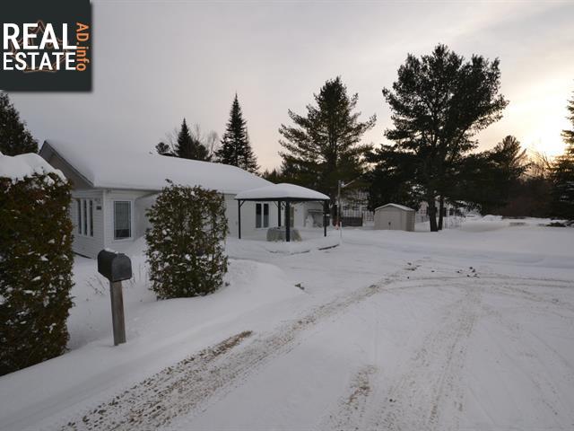 Property 1888 Ch. Du Lac-Morin main img
