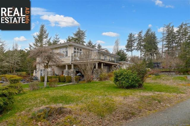 Property 1832 Burnside Rd W main img