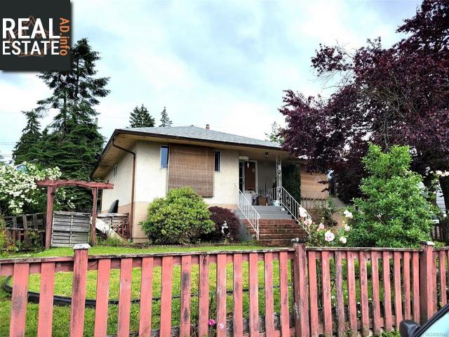 Property 3627 15th Ave main img