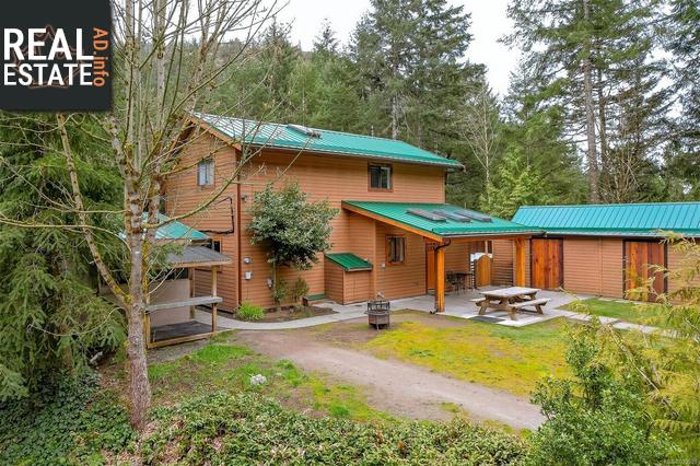 Property 3746 Sooke Rd main img
