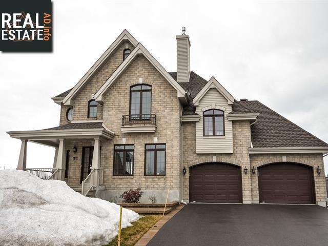 Property 29 Rue Dumoulin main img
