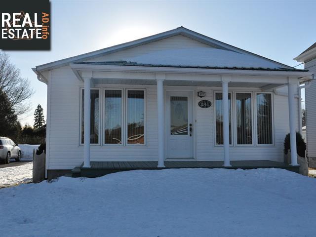 Property 241 Rue St-Henri main img
