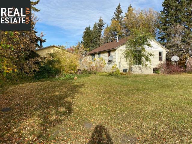 Property 115 4 Street W main img