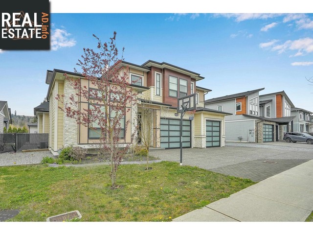 Property 8395 Mctaggart Street img1