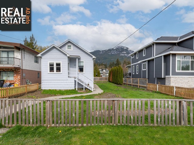 Property 38023 Fifth Avenue img1