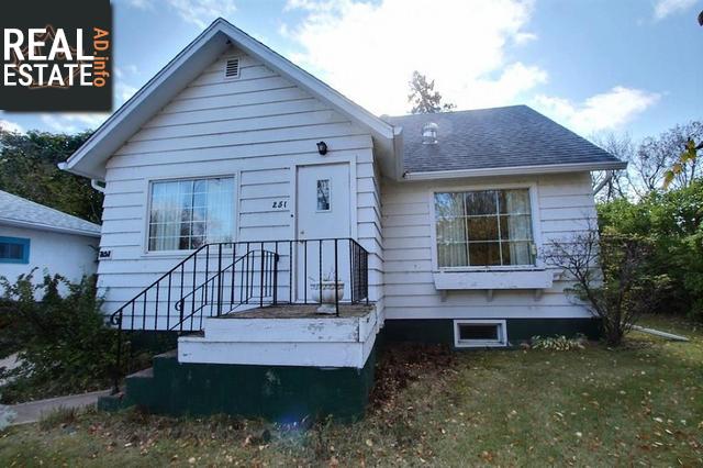 Property 251 19th St W main img
