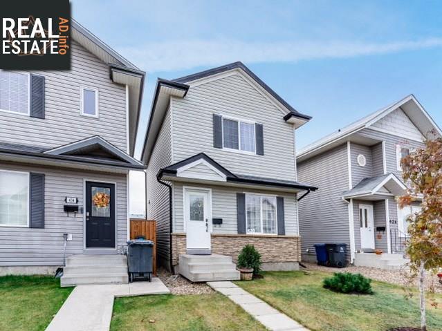 Property 430 Blakeney Cres main img