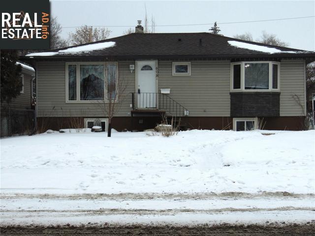 Property 608 18th Ave E main img