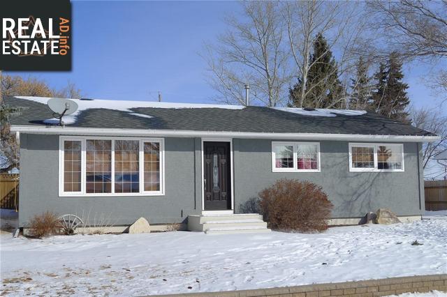 Property 407 7th Ave E main img