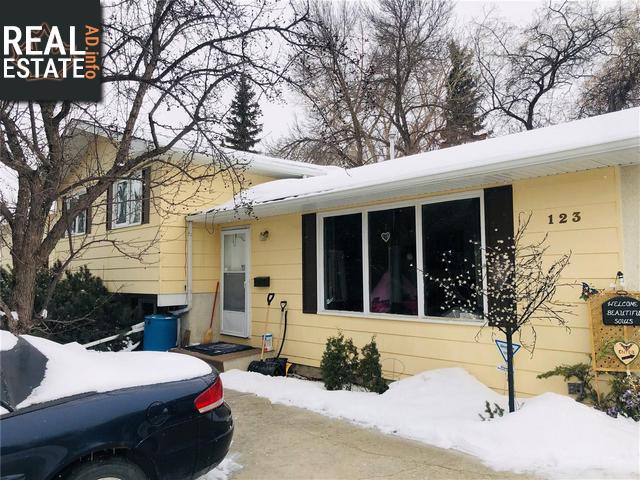Property 123 Huron Pl main img