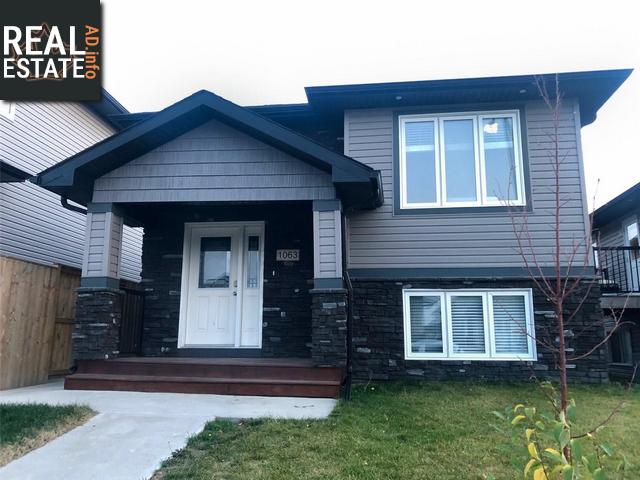 Property 1063 Kloppenburg Bnd main img