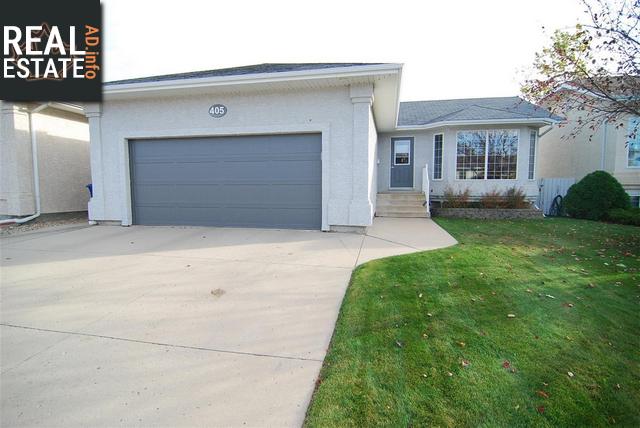 Property 405 Crystal Cres main img