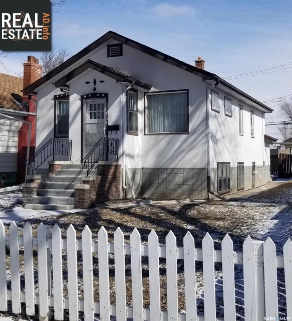 Property 1561 Rae St main img