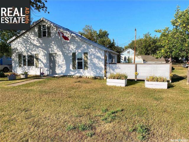 Property 1010 Railway Ave main img