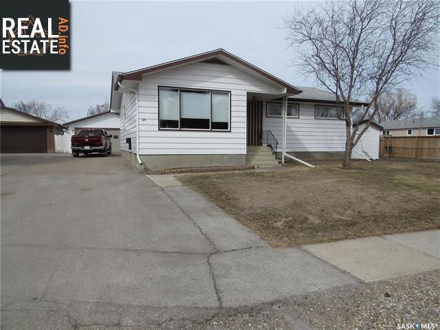 Property 219 St Andrews Cres main img