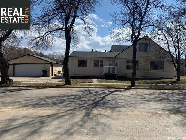 Property 161 Betts Ave main img
