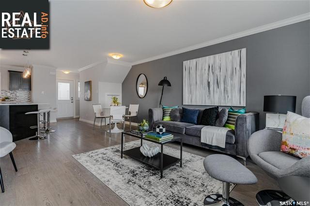 Property 410 225 Hassard Cl main img