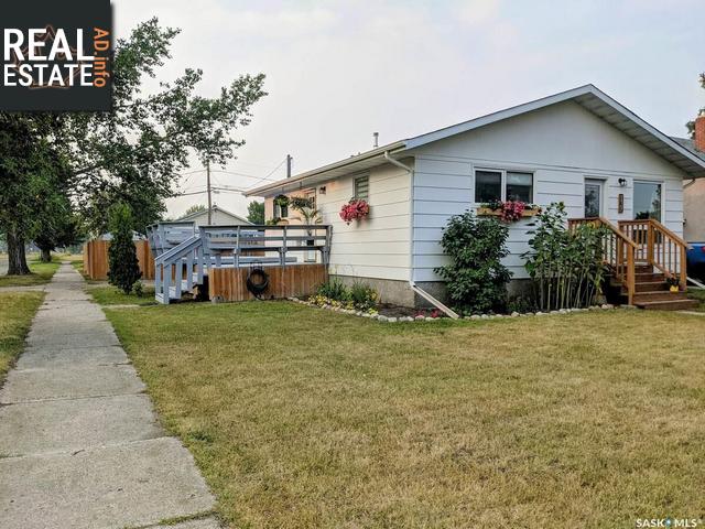 Property 151 Magrath St main img