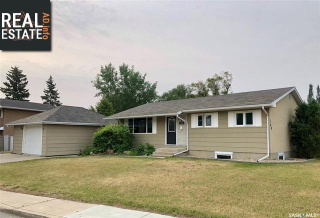 Property 188 St Lawrence Cres main img