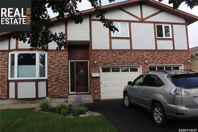 Property 2302 Mahony Cres main img
