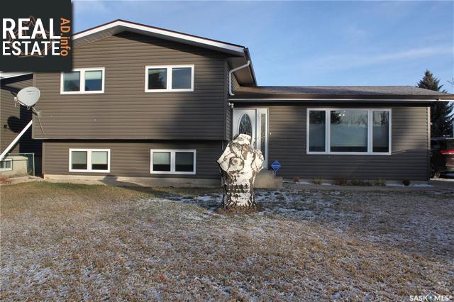Property 233 6th Ave E main img