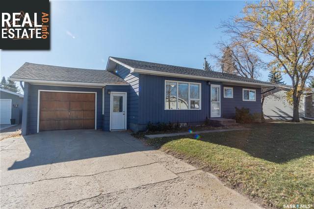 Property 405 3rd Street N main img