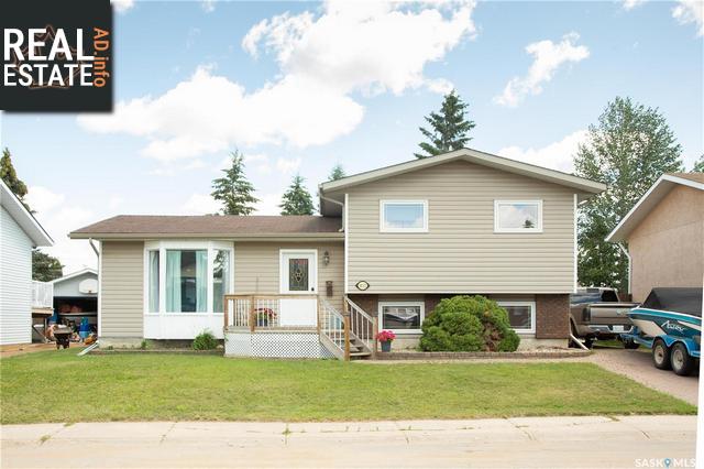 Property 3032 Eagle Crescent main img