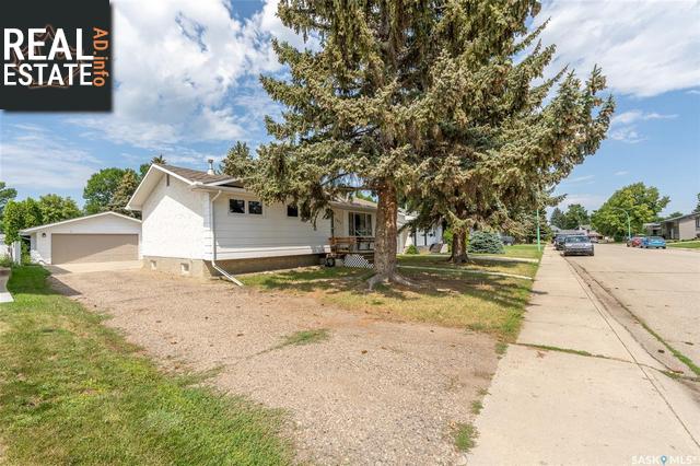 Property 1377 Prince Crescent main img