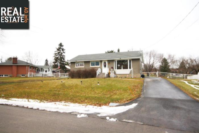 Property 1424 Woodfield Cres main img