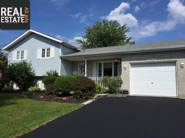 Property 1721 Macintyre Ave main img