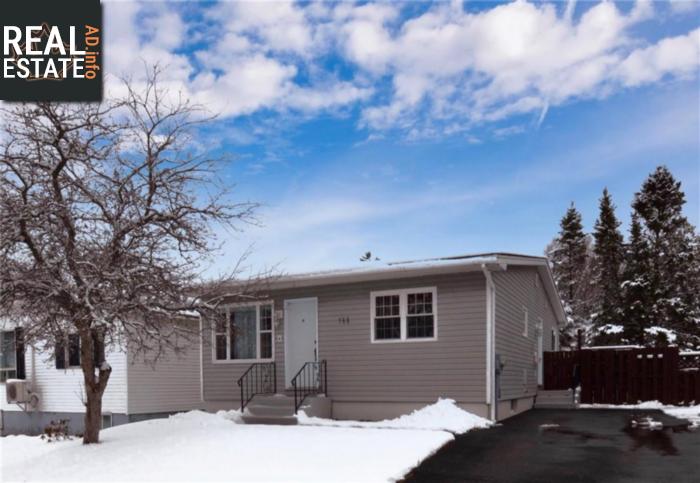Property 168 Wyatt Crescent main img