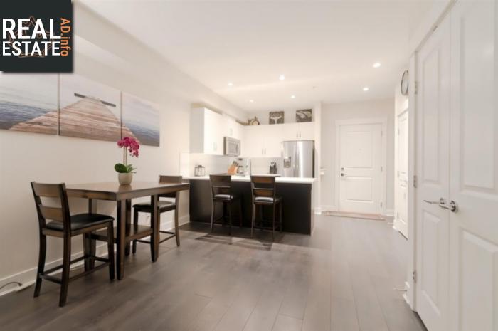 Property 310 20728 Willoughby Town Centre main img
