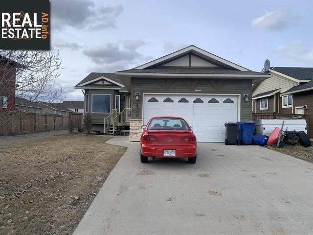 Property 8908 112 Avenue main img