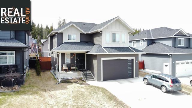 Property 3557 Parkview Crescent main img
