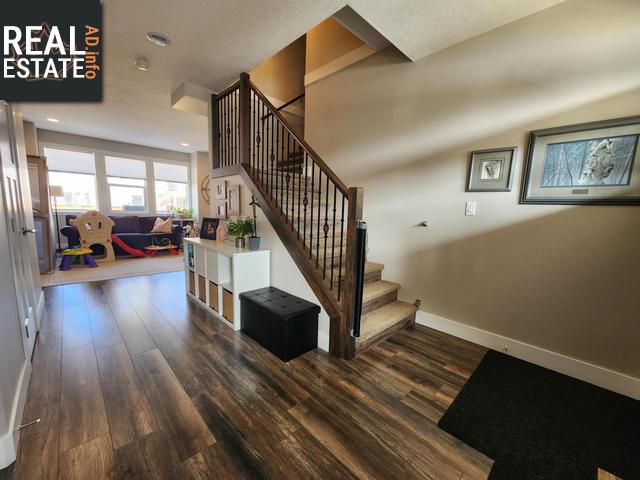 Property 3557 Parkview Crescent img1