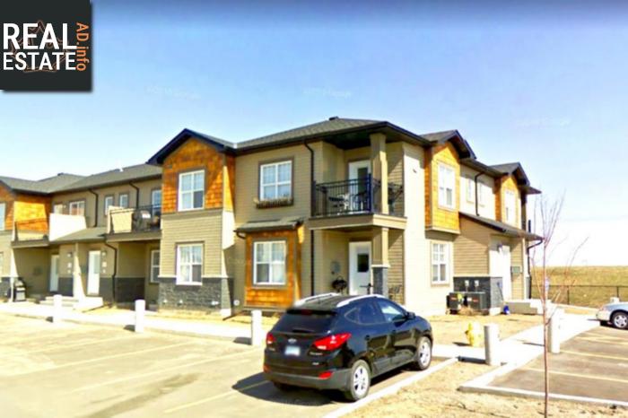 Property 2209 1015 Patrick Cres main img