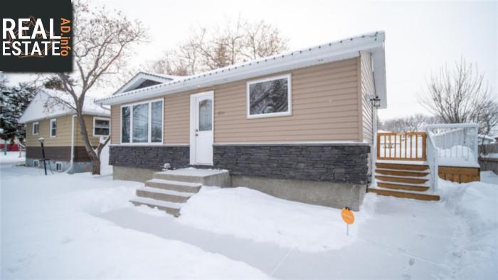 Property 870 Royal St main img