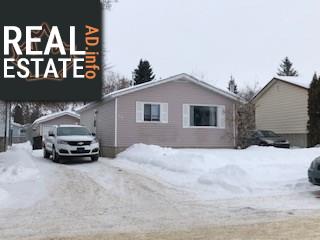 Property 16 Bowerman Cres main img